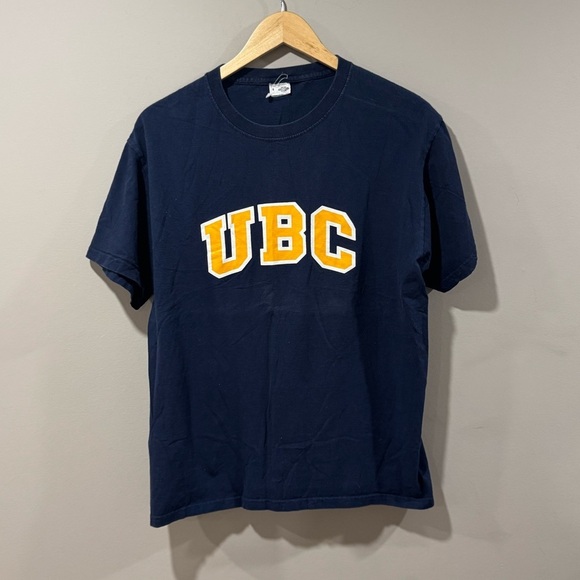 Vintage UBC University of British Columbia T-Shirt - Picture 1 of 8